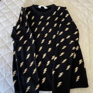 Boys sweater in good condition.
